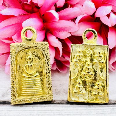 Leklai Suwanracha Yellow Gold Somdej 9base Gambling Casino Win Thai Amulet 17741